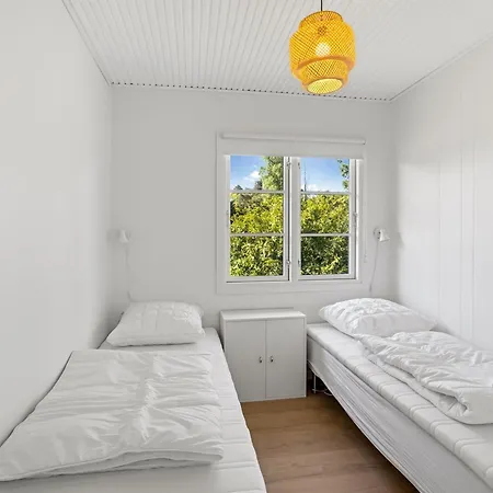 Vakantiehuis Tayana - 500m From The Sea By Interhome Bøtø By